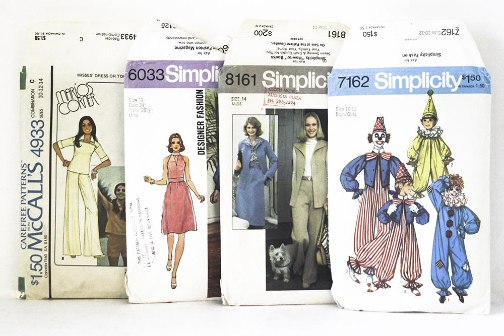 Assortment of Vintage Sewing Patterns EBTH